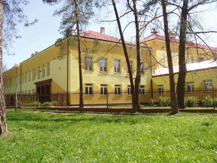 Szkoła Podstawowa nr 9 w Starachowicach