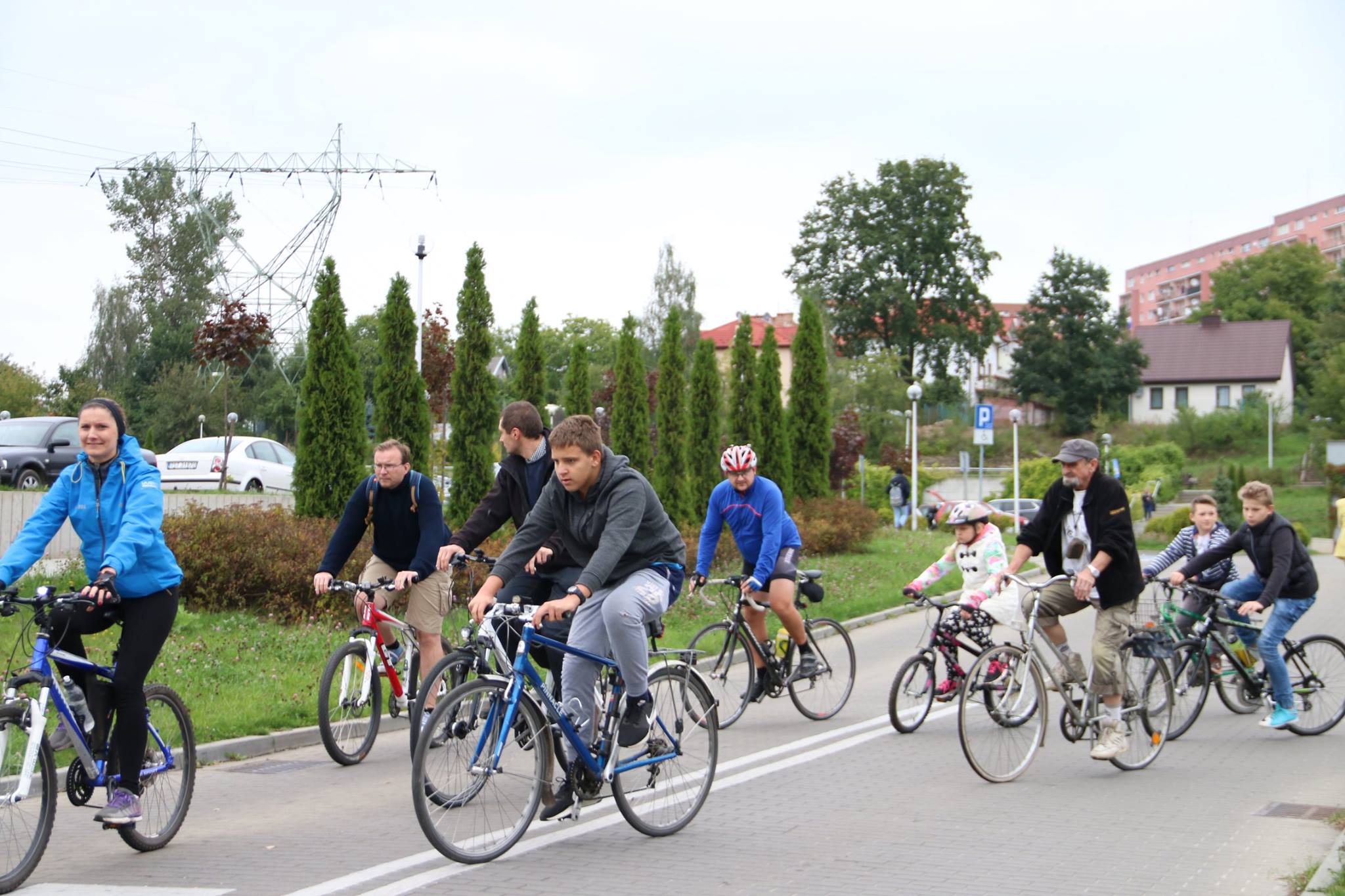 Przejazd rowerami przez miasto images