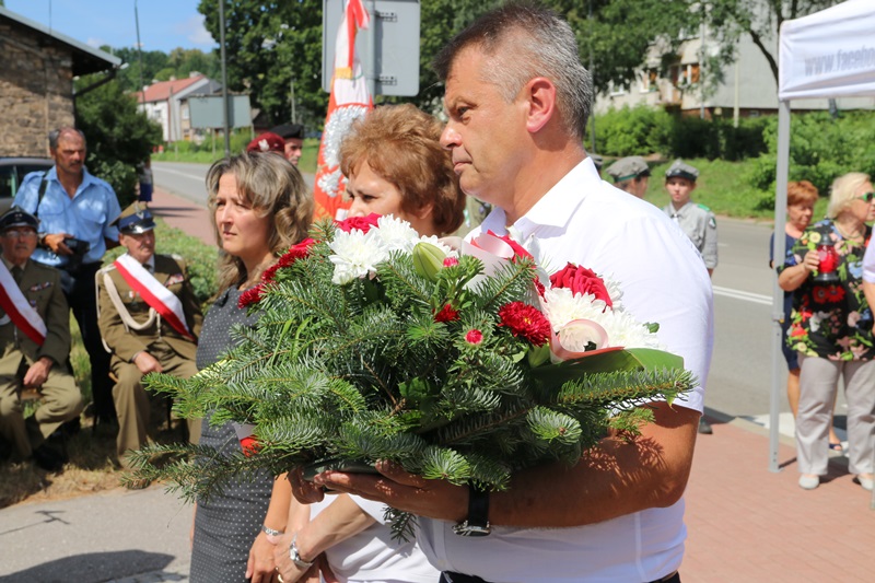 Zastępca Prezydenta składa kwiaty images