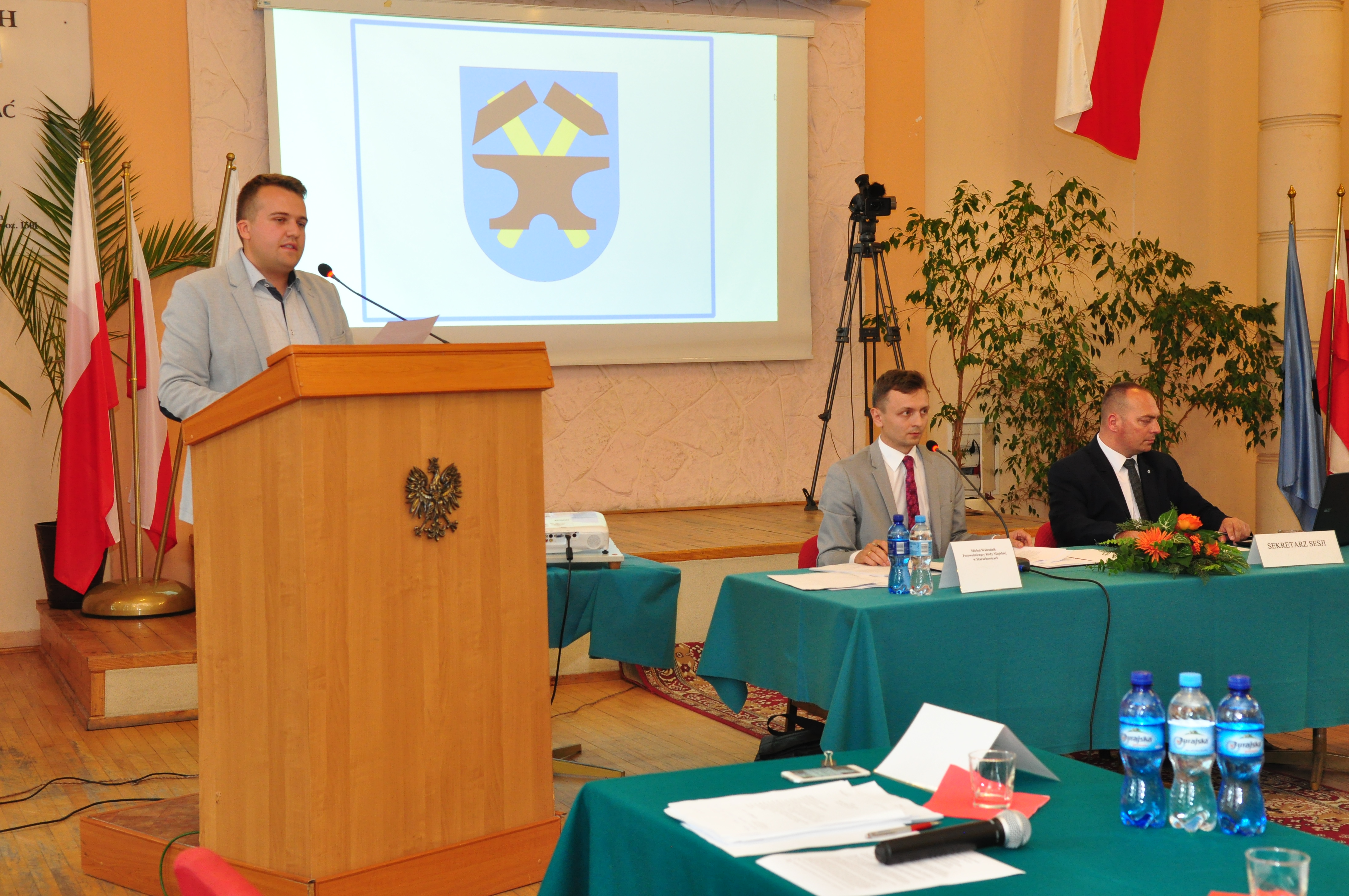 Prezydent Miasta Marek Materek podczas sesji Rady Miejskiej images