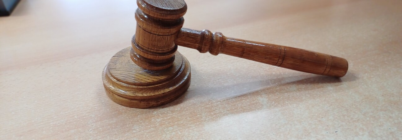 młotek przetargowy.jpg