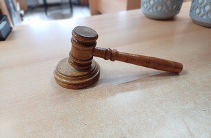 młotek przetargowy.jpg