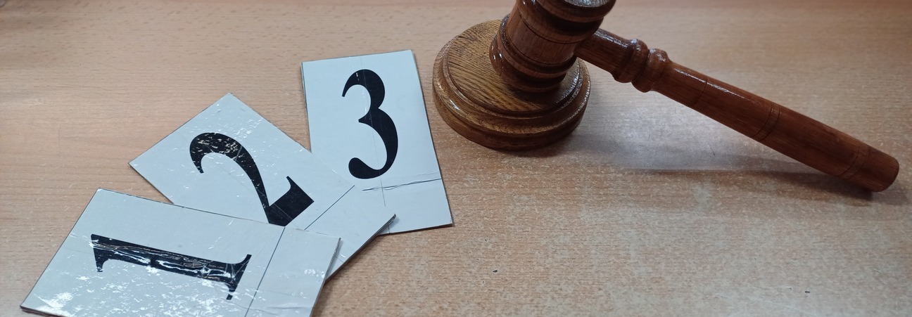 mlotek i postapienia.jpg