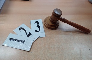 mlotek i postapienia.jpg